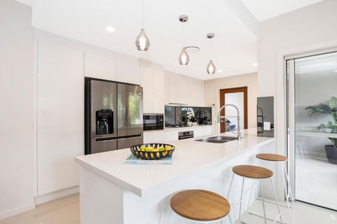 Park Avenue Luxe Townhouse Brand New Sleeps 9 - Holiday Byron Bay 3