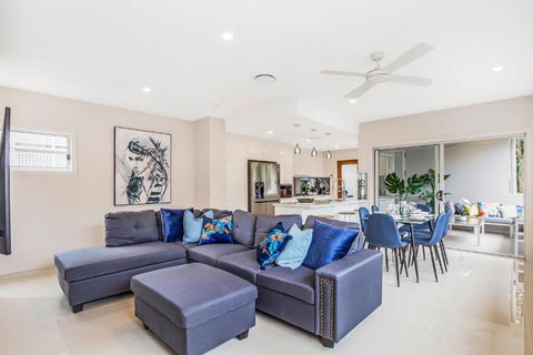 Park Avenue Luxe Townhouse Brand New Sleeps 9 - Holiday Byron Bay 1