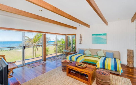 Pacifica House - Holiday Byron Bay 0