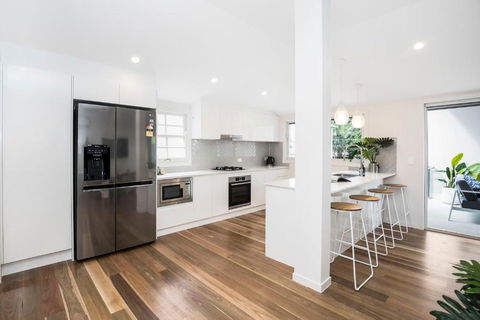 Park Avenue Terrace House Sleeps 9 - Holiday Byron Bay 1