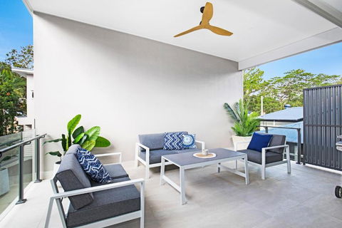 Park Avenue Terrace House Sleeps 9 - Holiday Byron Bay 3