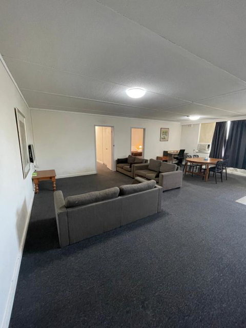 Parkside Inn Motel - Holiday Byron Bay 2