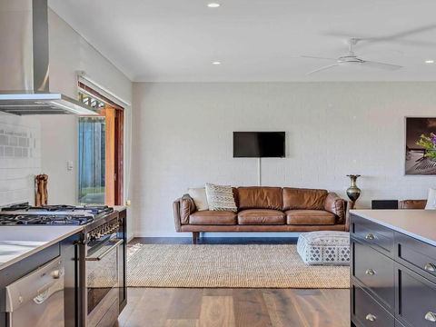 Pauls Farmhouse - Holiday Byron Bay 2