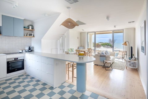Pearl, Designer Beachfront Retreat, Semaphore Park - Holiday Byron Bay 0