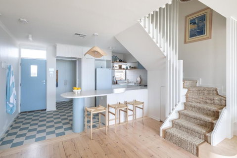 Pearl, Designer Beachfront Retreat, Semaphore Park - Holiday Byron Bay 1