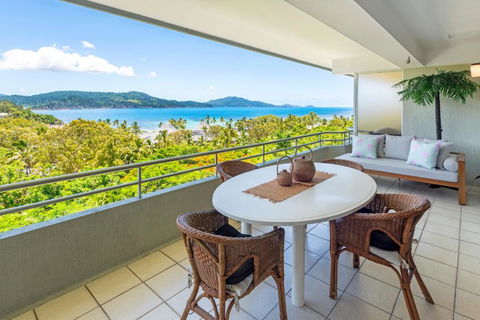 Poinciana Lodge - 2 Bedroom - On Hamilton Island By HIHA - Holiday Byron Bay 0