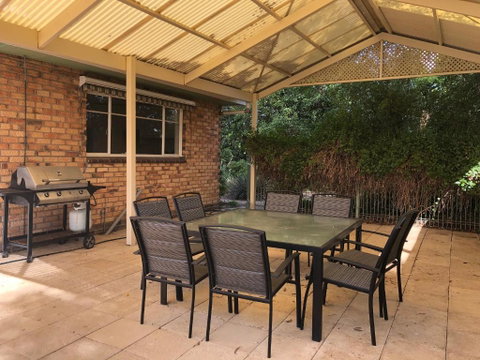Pleasant View - Holiday Byron Bay 1