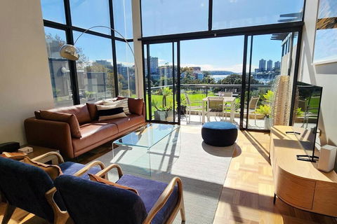 Penthouse With Private Terrace, Parking + 2 Pools - Holiday Byron Bay 0