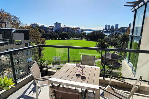 Penthouse With Private Terrace, Parking + 2 Pools - Holiday Byron Bay 2