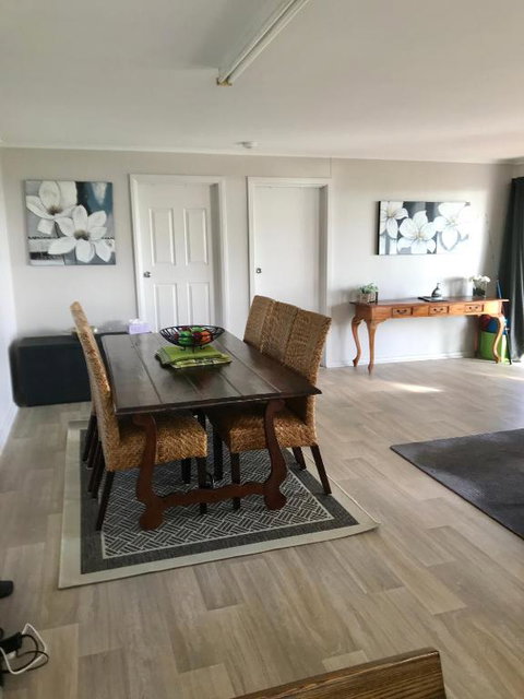 Pine View Holiday Rental - Holiday Byron Bay 2