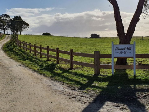 Pleasant Hill BnB - Holiday Byron Bay 1