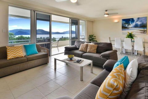 Poinciana Lodges - Ocean Views - Holiday Byron Bay 2