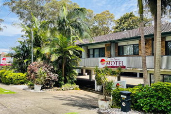 Port Stephens Motel with Holiday Byron Bay