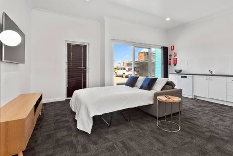Port Lincoln Shark Apartment 6 - Holiday Byron Bay 3