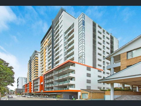 Private Room With Shared Washroom Only In 3bhk Apartment - Holiday Byron Bay 0