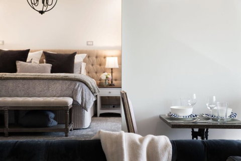Provence Spa Villa 2 - Holiday Byron Bay 1