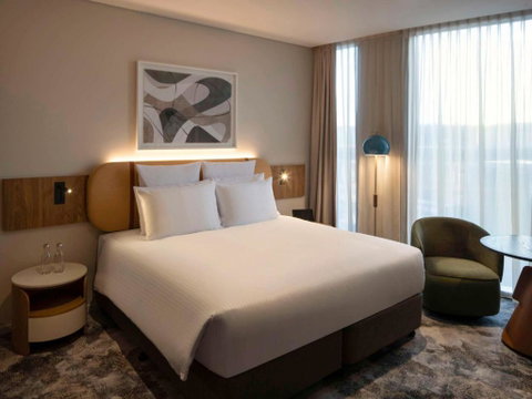 Pullman Sydney Penrith - Holiday Byron Bay 0