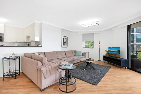 Pyrmont 2 Bed Apartment - Prime Location W Parking - Holiday Byron Bay 0