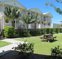 Aston Hill Motor Lodge - Holiday Byron Bay
