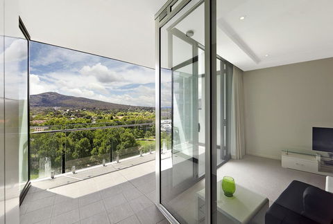Astra Apartments Canberra - Manhattan - Holiday Byron Bay 3