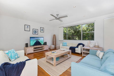 Augusta House - Holiday Byron Bay 1