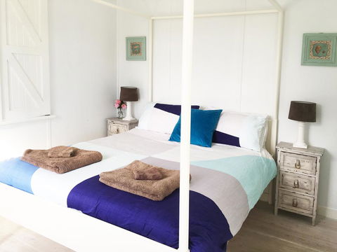 Aurora Beachfront Cottage - Holiday Byron Bay 1