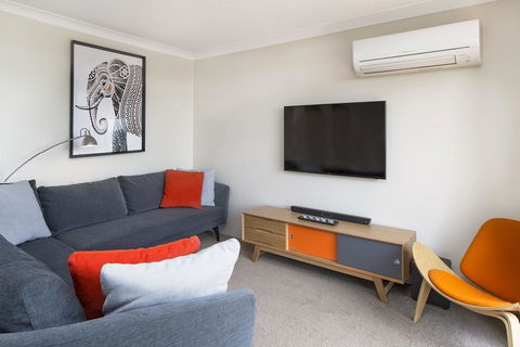Avalanche 6 - Sophisticated Style &modern Comfort With A Central Location - Holiday Byron Bay 3