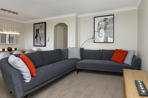 Avalanche 6 - Sophisticated Style &modern Comfort With A Central Location - Holiday Byron Bay 1