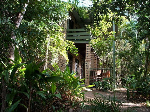 Avalon - Holiday Byron Bay 0