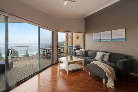 Avoca Heights House /// 4 BDR 2.5 BTH // Direct Ocean Views - Holiday Byron Bay 0