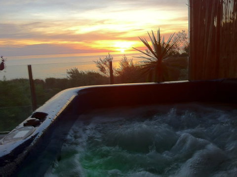 Award Winning Beach Front Retreat - Holiday Byron Bay 0