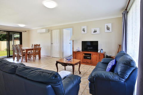 Bahia - Pet-Friendly - 10 Min Walk To Bay - Holiday Byron Bay 1
