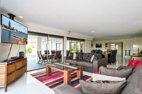 Bali Beach Haven - Holiday Byron Bay 1