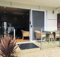 Balmoral Apartment Binalong Bay - Holiday Byron Bay