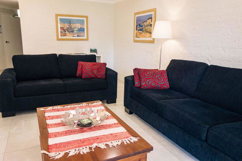 Bay Parklands, Unit 21/2 Gowrie Avenue - Holiday Byron Bay 2