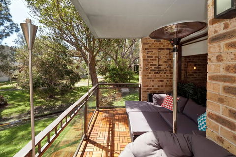 Bay Parklands, Unit 27/2 Gowrie Avenue - Holiday Byron Bay 0