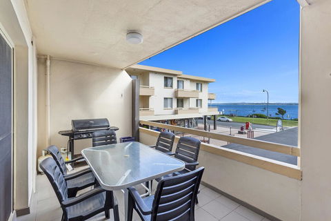Bay Village, Unit 4/47 Shoal Bay Road - Holiday Byron Bay 0