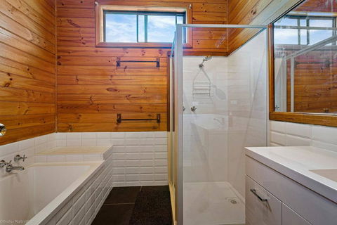 BAY YARD - Large Yard, Wifi, Family Friendly. - Holiday Byron Bay 1