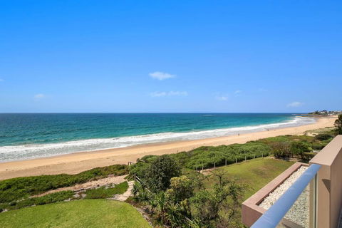 Beach And Ocean Front Penthouse With Wifi And Parking - Holiday Byron Bay 1