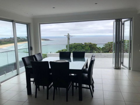 BEACH BREAK, 34 CLIFF ROAD - Holiday Byron Bay 2