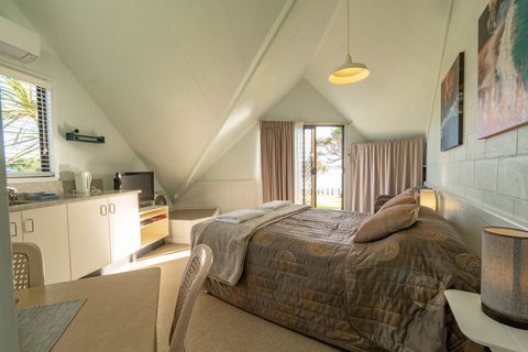 Beach Cabins Merimbula - Holiday Byron Bay 2