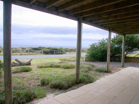 Beach House At Silver Sands - Holiday Byron Bay 3