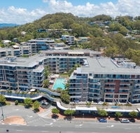 Beach Side Ocean Burleigh Heads 3 bedroom Family Accomodation - Holiday Byron Bay