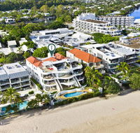Beachfront luxury Hastings Street - Holiday Byron Bay