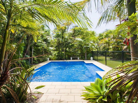 Beachfront Pool House - Absolute Beachfront - Holiday Byron Bay 0