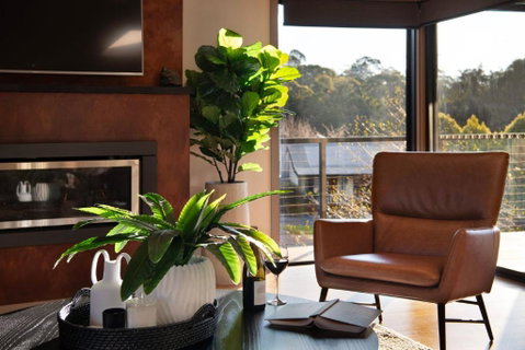 Retreat Lake Daylesford - Free Wifi - Holiday Byron Bay 3