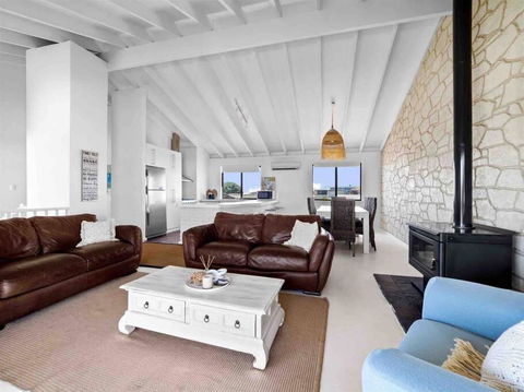 Relaxing Getaway Beachfront Access Multi Family Pets Mandurah - Holiday Byron Bay 0
