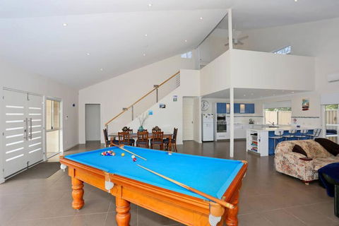 Relax At Falcon By The Bay - Holiday Byron Bay 0