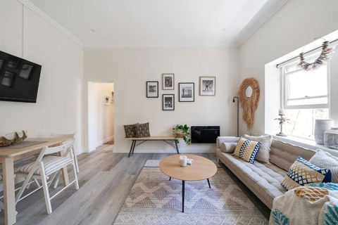 Relaxed Coogee Coastal Living With Ocean Views - Holiday Byron Bay 3