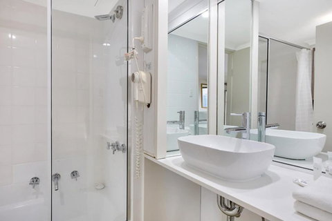 Renovated Stylish Studio - Holiday Byron Bay 2